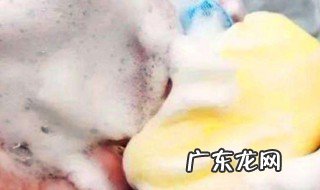 硫磺皂洗头的作用与功效 硫磺皂洗头发正确方法