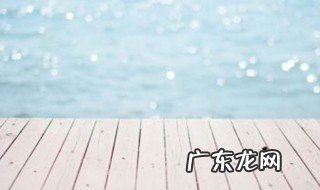 我伪装的很简单强悍坦然是什么歌 我伪装的很简单强悍坦然是什么歌词什么意思