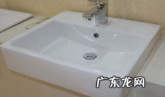 洗手盆除水垢的方法哪种最有效 洗手盆水垢怎么去除