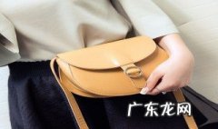 夏天适合背什么颜色的包包 一年四季百搭包包颜色