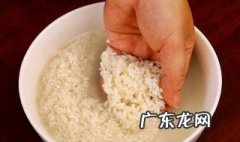 糯米泡多久可以包粽子怎么包 糯米泡多久可以包粽子