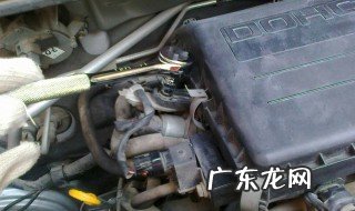 换火花塞后怠速高了怎么回事 换火花塞后怠速高了怎么回事啊