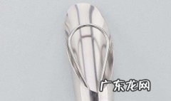 没有开瓶器如何开红酒瓶 没有开瓶器如何开红酒