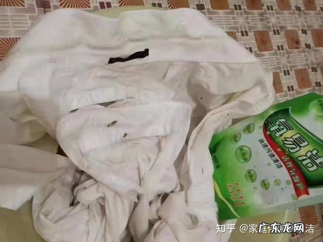 白色衣服污渍怎么彻底清除