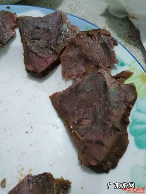 熟牛肉变绿是怎么回事