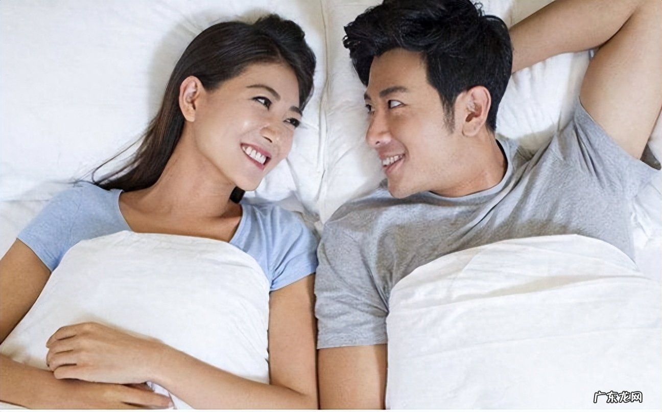 男女同房前,男生洗澡时,女生心里都会想些什么?