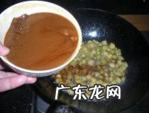 豌豆炸酱面家常做法