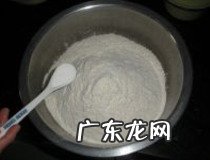 豌豆炸酱面家常做法