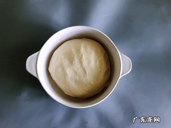 葱油饼怎么做又脆又香,葱油饼怎么做简单又好吃