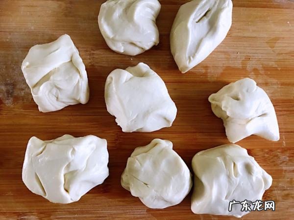 葱油饼怎么做又脆又香,葱油饼怎么做简单又好吃