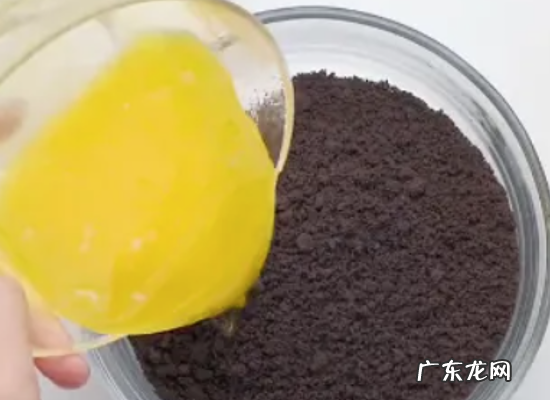 慕斯蛋糕是怎么做的,慕斯蛋糕怎么做