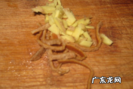 咸蒜怎么腌制好吃用酱油腌,如何腌制咸蒜瓣