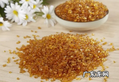 黄明胶是什么做的,药里面的明胶是什么做的