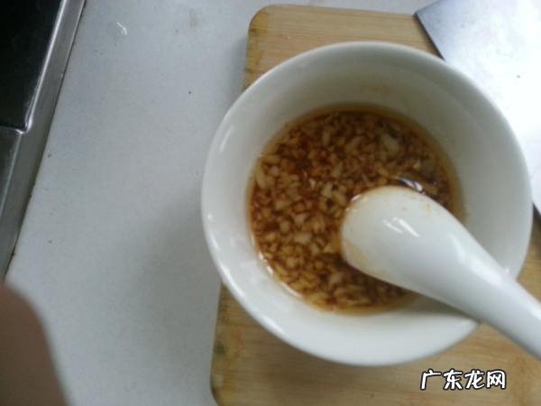 蒜蓉扇贝怎么做,蒜蓉粉丝蒸虾怎么做好吃又简单