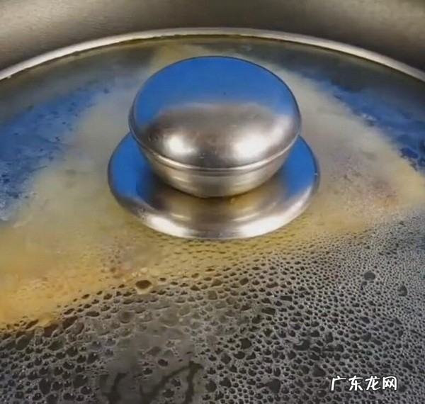 平底锅加热披萨要油,披萨怎么加热比较好