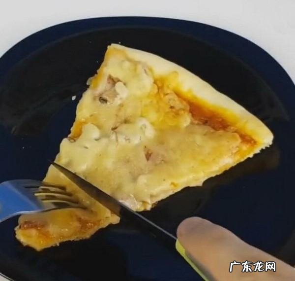 平底锅加热披萨要油,披萨怎么加热比较好