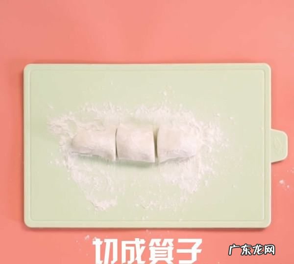 烫面油饼怎么炸,烫面油饼怎么做又软又好吃