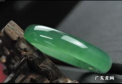 翡翠绿色等级,翡翠绿色等级对照表