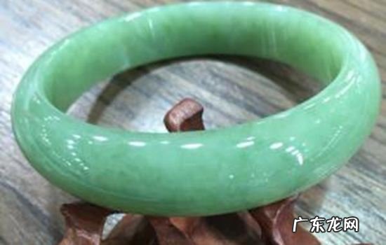翡翠绿色等级,翡翠绿色等级对照表
