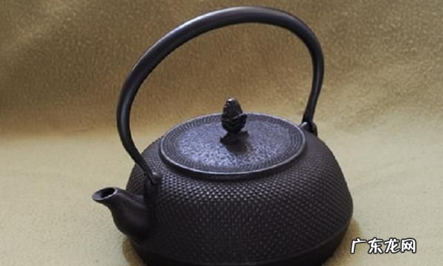 铁壶生锈了怎么处理,铁茶壶生锈要怎么去除才能用