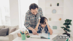 孩子写作业时家长要怎么做,孩子做作业拖拉磨蹭注意力不集中怎么办