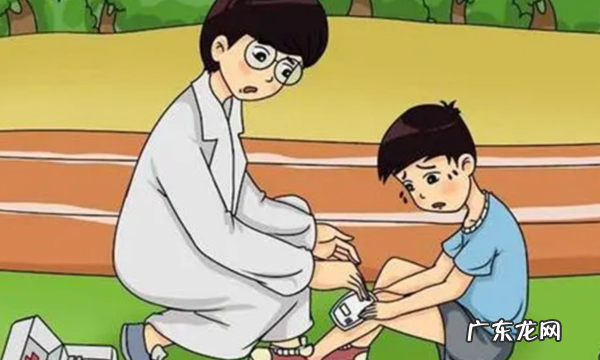 小学生在学校打架受伤谁负责,小学生在学校里打架学校有责任怎么处理