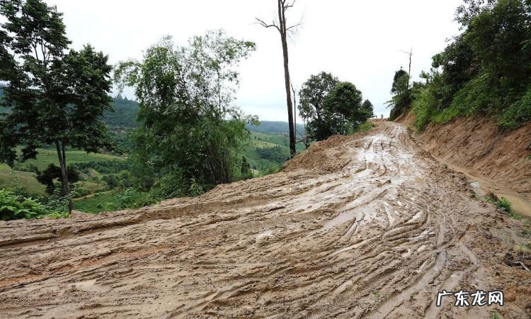 泥泞的道路是指什么意思,梦见下雨道路泥泞是什么意思