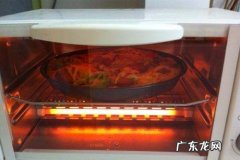 瓷器可以放微波炉,用瓷器碗可以放进微波炉里加热
