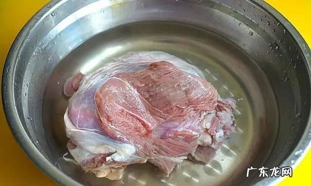 生肉在水里可以泡多久,生牛肉要泡多久血水