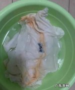 84洗衣服变黄怎么恢复,84洗衣服变黄了怎么办