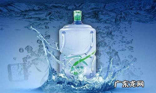 大桶纯净水打开多久不能喝了,桶装水打开了一个月还能喝