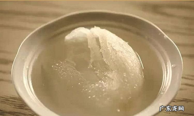 泡燕窝的水要倒掉,燕窝泡发的水要倒掉还是直接蒸