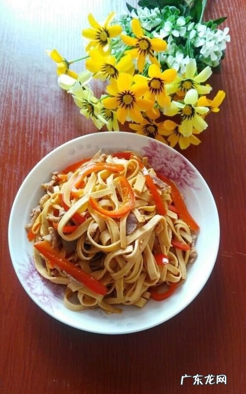 豆腐丝怎么炒好吃又简单,肉丝炒豆腐丝做法