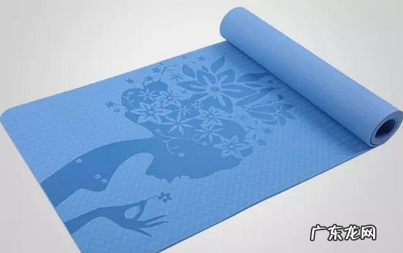 瑜伽垫可以睡觉用,瑜伽垫和爬行垫哪个实用