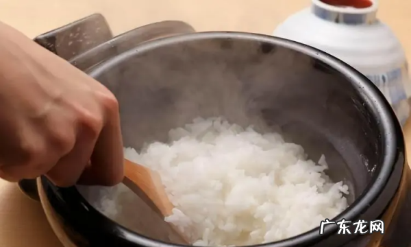 高压锅蒸米饭多长时间一般几分钟,高压锅压米饭一般几分钟关火