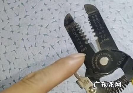 人工怎样剥废铜线皮快,剥线器怎么做