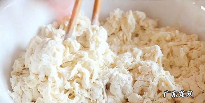 家里只有面粉怎么做吃的,家里有面粉可以做哪些吃的