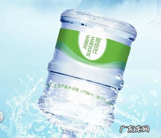 蒸馏水适合什么人喝,蒸馏水是不是微酸性的水