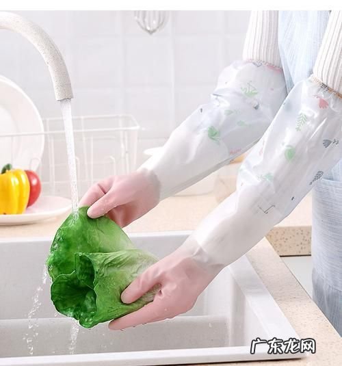 菜汁弄到衣服上怎么洗,衣服上的菜汁怎么去除小窍门