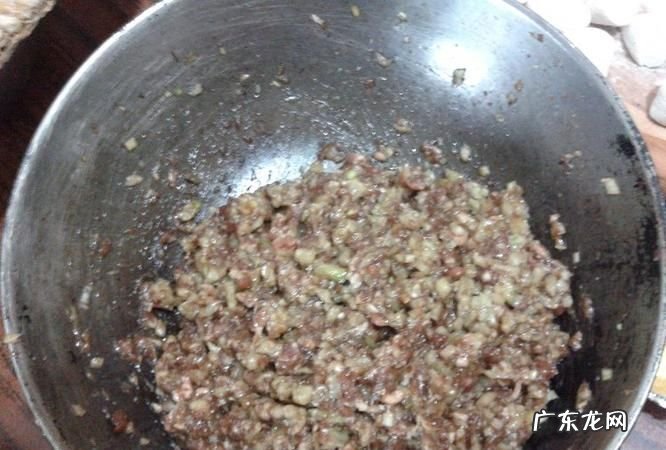 素茄子饺子馅怎么调好吃,茄子素馅饺子怎么调馅好吃的窍门