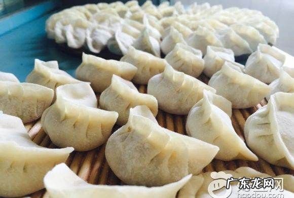 素茄子饺子馅怎么调好吃,茄子素馅饺子怎么调馅好吃的窍门