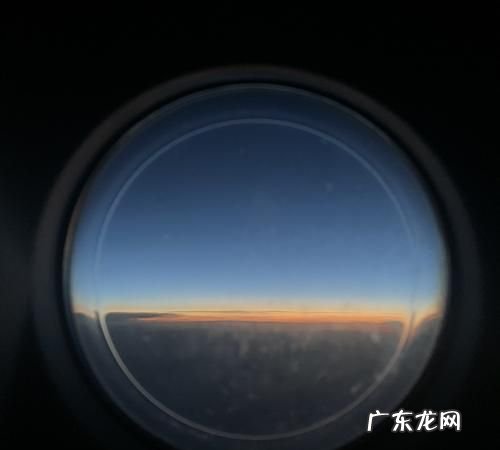 在飞机上可以拍照,坐飞机手机飞行模式可以拍照