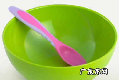 碗能放进微波炉加热,微波炉里能放碗加热