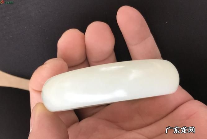 新疆白玉有哪几种,和田白玉是什么玉石