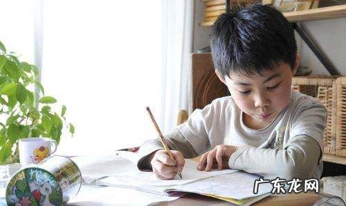 新生儿肺炎能投保医疗险,新生儿落地险是什么保险多少钱