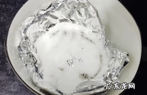银子用什么洗得干净又亮,银饰怎么清洗更亮