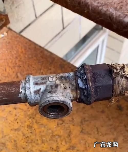 水龙头丝扣断在管里啦有啥好法子,自来水龙头的螺丝部分断在管道里了怎么办