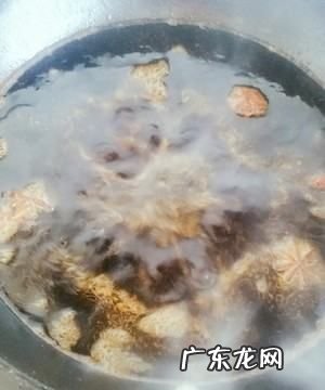 咸蒜怎么腌制好吃用酱油腌,用酱油腌豆角的步骤