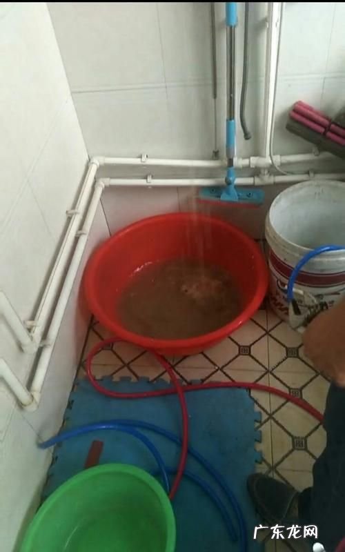 热水器一年没用水臭能洗澡,长时间不用的热水器如何除臭