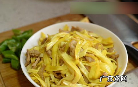 菠萝蜜里面的丝怎么做菜吃,菠萝蜜剥完怎么保存